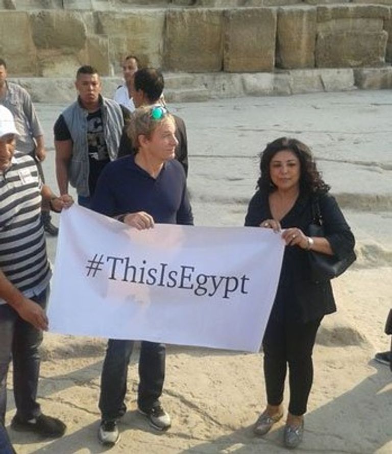 مايكل بولتون يدعو العالم لزيارة مصر