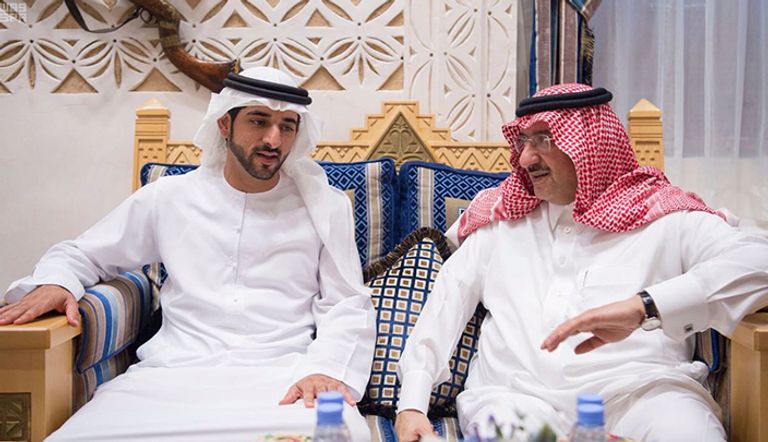 جانب من لقاء الجانبين السعودي والإماراتي خادم الحرمين خلال استقباله الشيخ محمد بن زايد