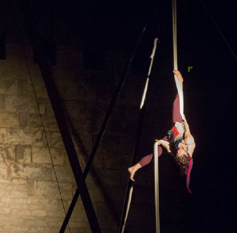 سيركس سيرك الشارع المجاني يحصد بسمات المصريين