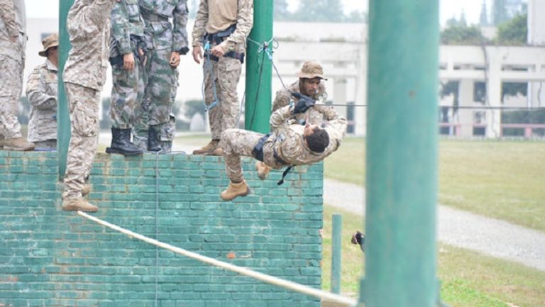 القوات الخاصة بالقوات البرية الملكية السعودية وفرق من الجيش الصيني تمرين تعايش