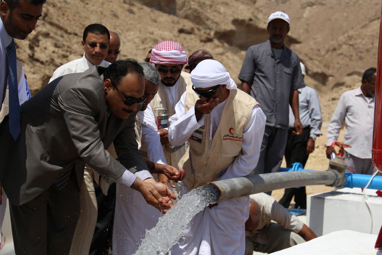 افتتاح مشروع الآبار في حضرموت
