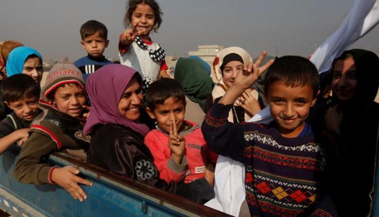 عدد من النازحين خوفا من معركة الموصل