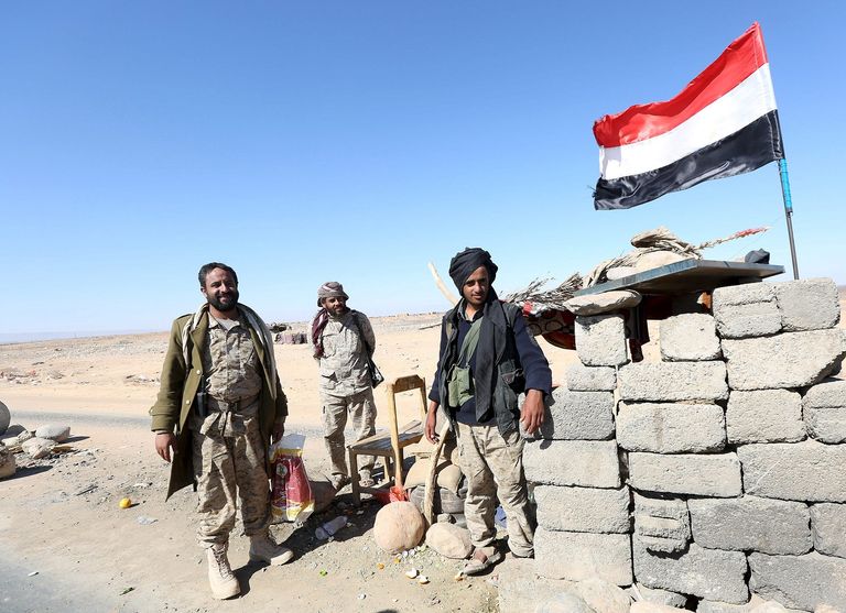 جنود من قوات الجيش الوطني اليمني (رويترز) إفشال هجمات بحدود جازان