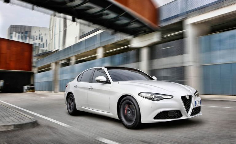 الفا روميو جوليا 2017 فئتي الفا روميو جوليا 2014