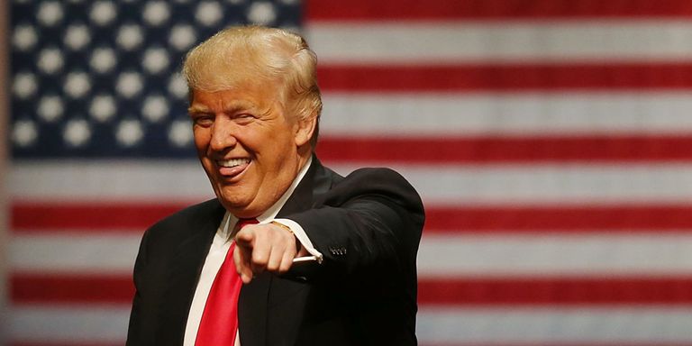 دونالد ترامب يتخذ فضيحة البريد الإلكتروني لكلينتون منصة هجوم صراع ترامب وهيلاري نحو البيت الأبيض في أمتاره الأخيرة