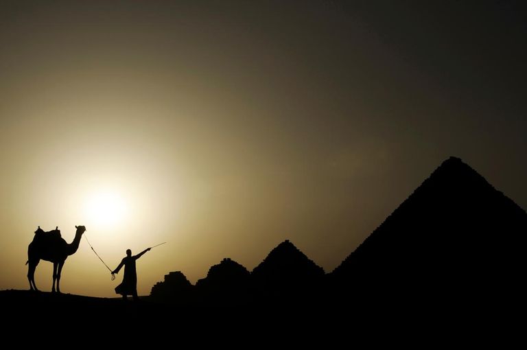 يعتقد الكثير أن الفضائيين ساهموا ببناء العديد من المعالم الأثرية حول العالم.