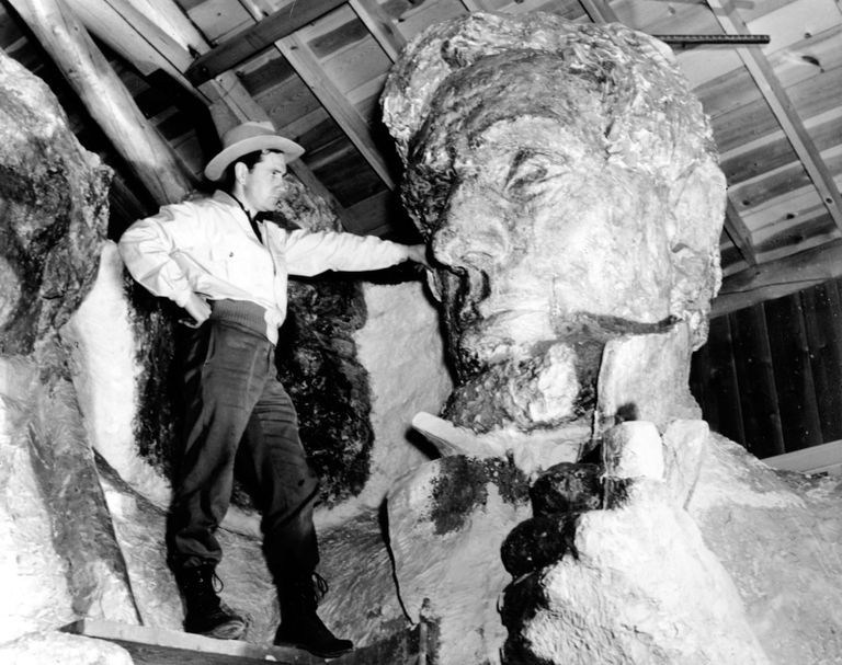 جبل راشمور في الولايات المتحدة الأمريكية