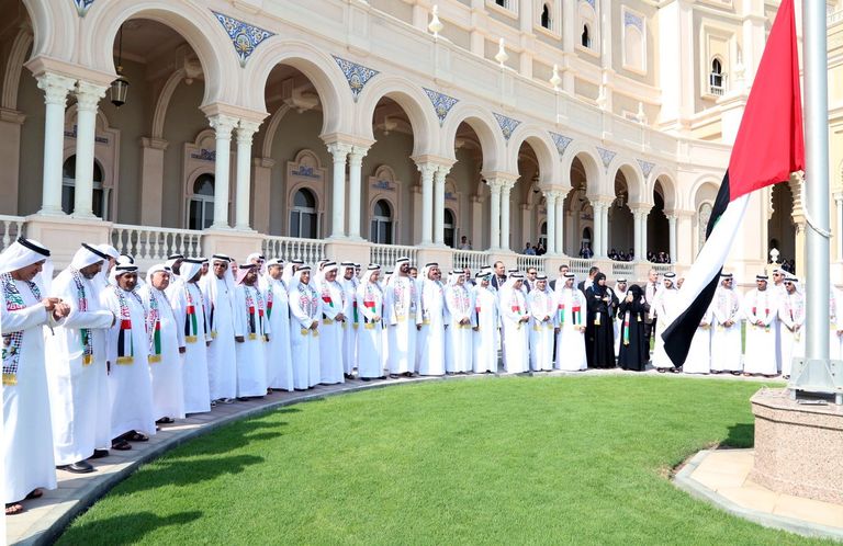الإمارات تحتفل بيوم العلم