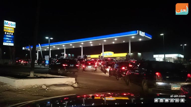 أحدى محطات الوقود في القاهرة بعد قرار رفع أسعار الوقود
