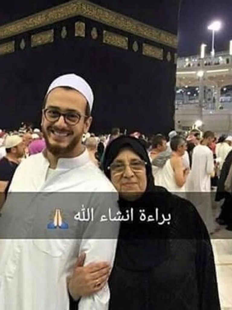 المطربة أحلام