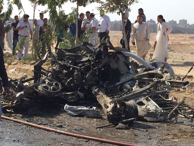 أثار السيارة المفخخة المستخدمة في محاولة الاغتيال