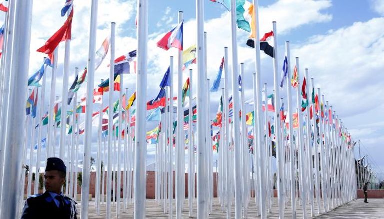 أعلام الدول المشاركة في مؤتمر المناخ بالمغرب