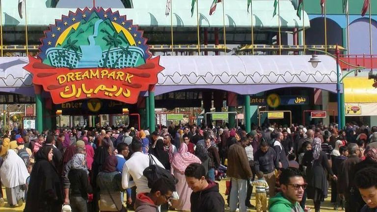 المصريون يسخرون من دعوات التظاهر بطريقتهم