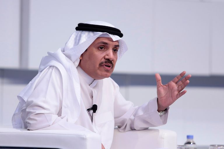 من الأمسية الشعرية التي أحياها الشاعران حامد زيد وناصر القحطاني