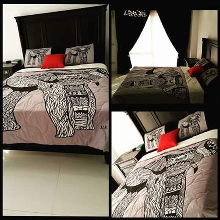 "نيفين" المصرية تنافس الطباعة على الملابس والأحذية2