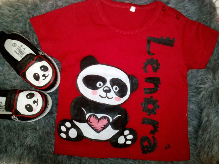 "نيفين" المصرية تنافس الطباعة على الملابس والأحذية10