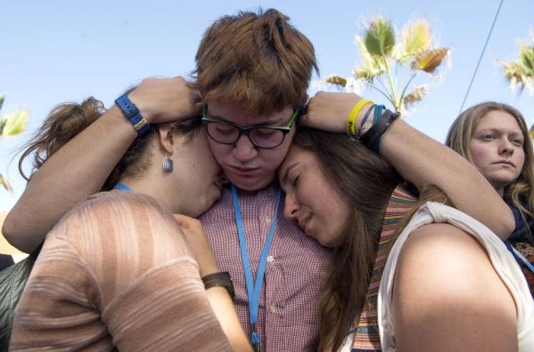 شباب مشاركون في المؤتمر عقب فوز ترامب احتجاج على هامش مؤتمر مراكش