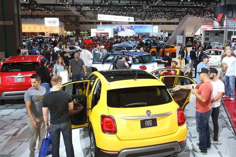 فعاليات معرض لوس انجلوس الدولي للسيارات 2015 - أرشيفية صورة لمدخل معرض لوس أنجلوس العالمي للسيارات