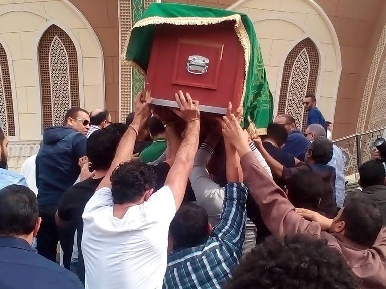 جنازة الفنان الراحل محمود عبد العزيز