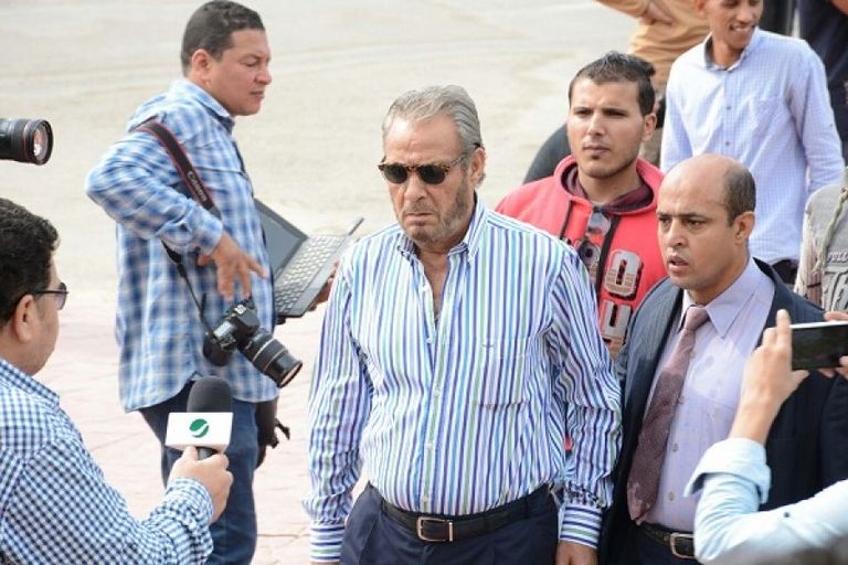 فاروق الفيشاوي في جنازة محمود عبد العزيز جنازة الفنان الراحل محمود عبد العزيز