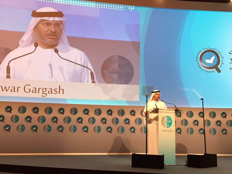 الدكتور أنور قرقاش وزير الدولة الإماراتي للشؤون الخارجية