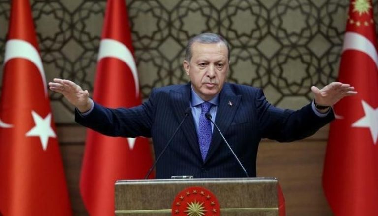 الرئيس التركي يقول أسعار الفائدة أداة استغلال
