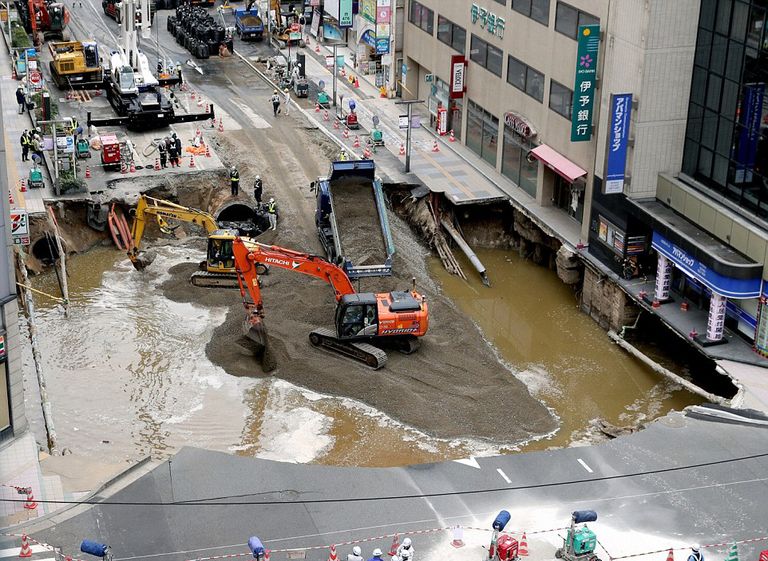 الحفرة قبل وبعد