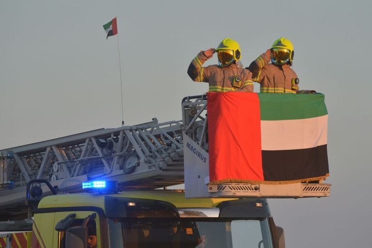 الشيخ سيف بن زايد لدى وصوله البحرين