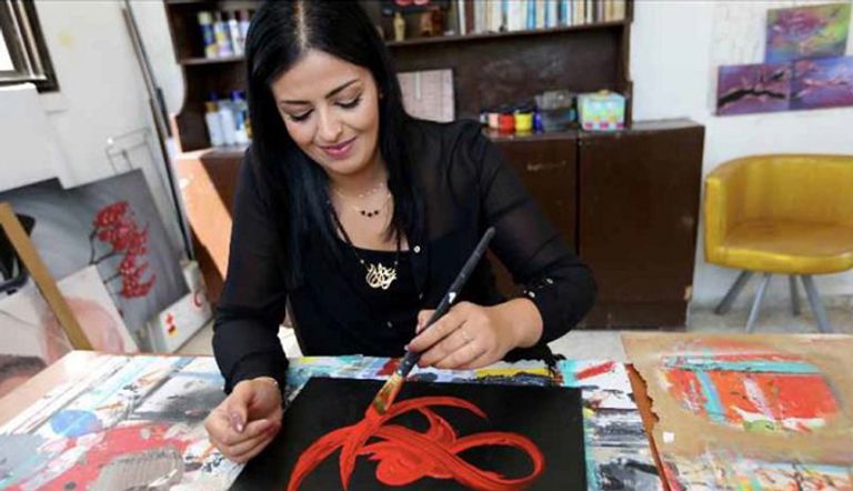 - روان الأسعد، فنانة تشكيلية فلسطينية