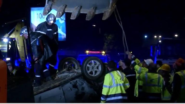 انهيار أرضي2