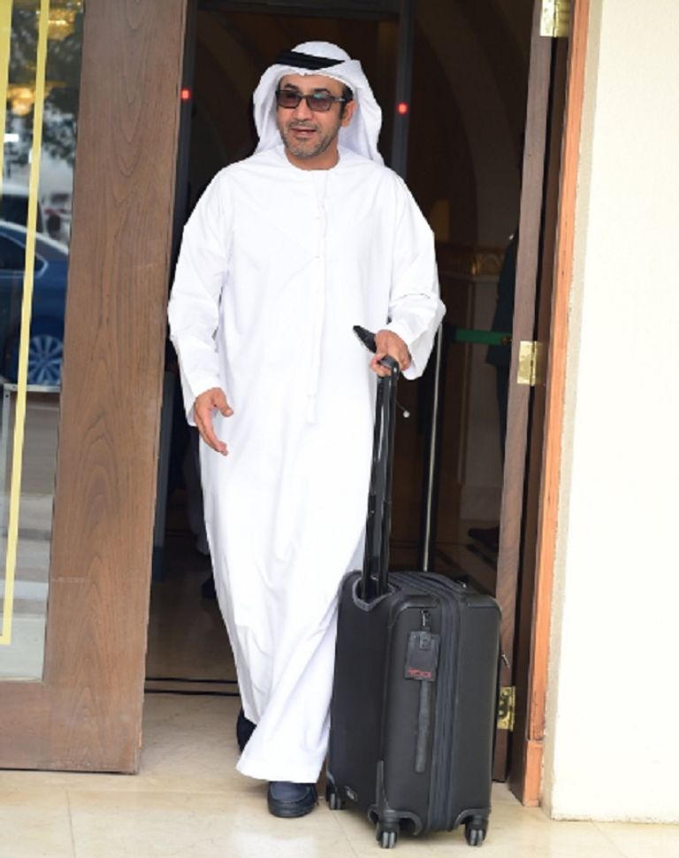 عموري لحظة خروجه من المطار