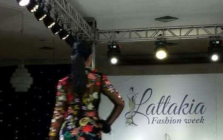 أسبوع الموضة في اللاذقية والدمار في حلب