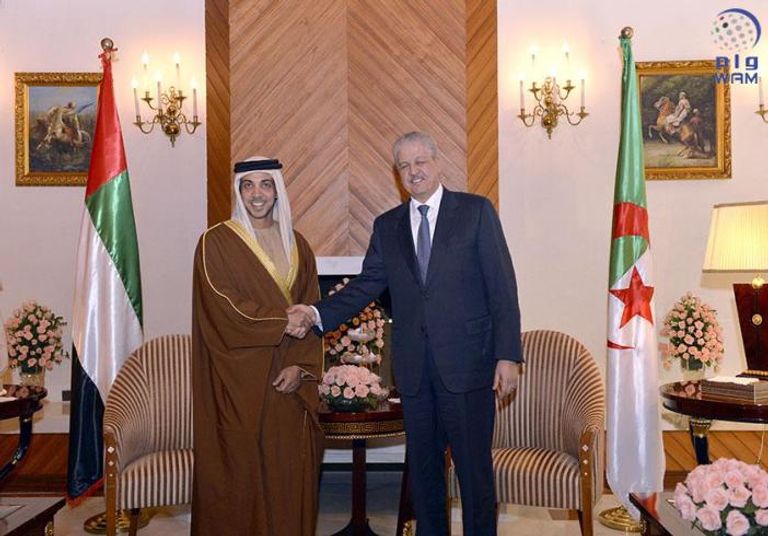 منصور بن زايد يزور مقبرة شهداء الجزائر