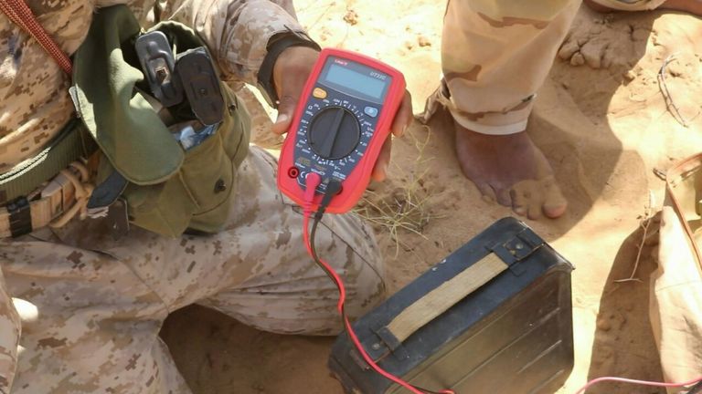 صورة لبعض الأسلحة التي استعادها الجيش في ميدي