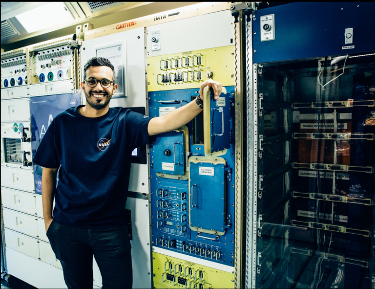 أول مهندس سعودي ينضم لناسا