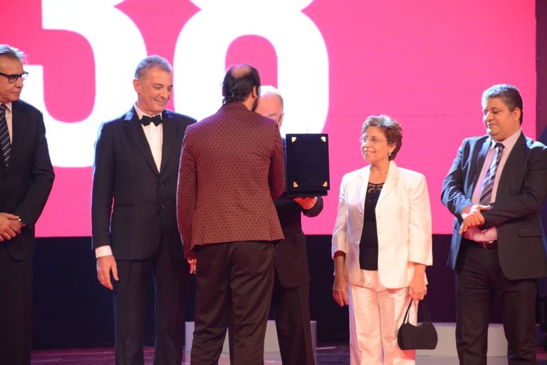 خلال حفل تسيلم الجوائز