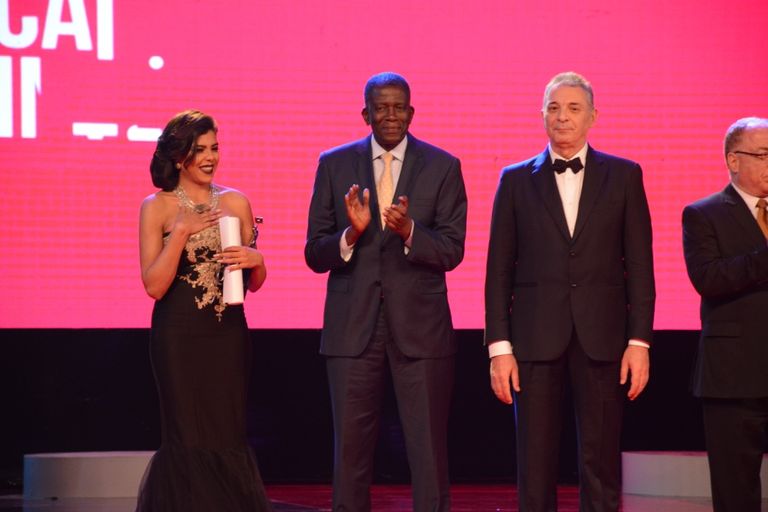 خلال حفل تسيلم الجوائز