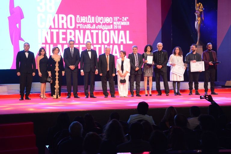 خلال حفل تسيلم الجوائز