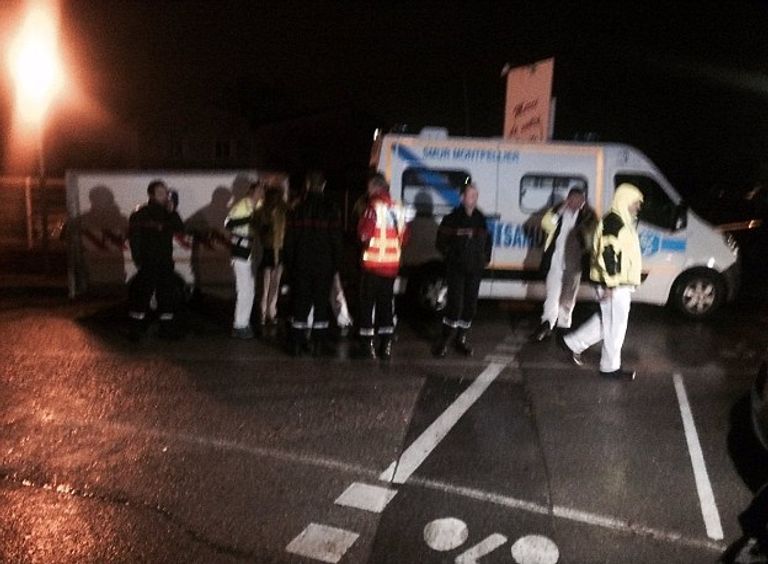 قوات من الشرطة في موقع الهجوم