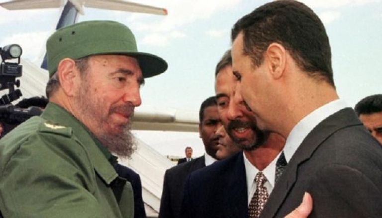 الأسد وكاسترو في لقاء سابق