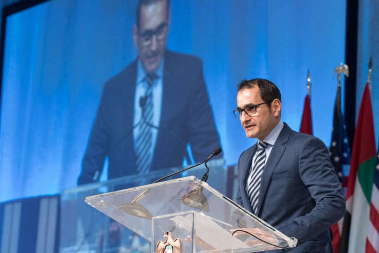 شمة بنت سهيل المزروعي وزيرة شؤون الشباب 