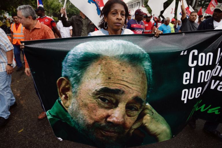 الكوبيون يودعون كاسترو