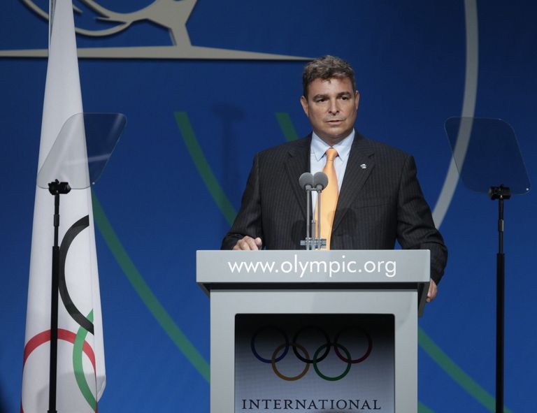 كاسترو مع زوجته الأولى ميرتا دياز بالارت