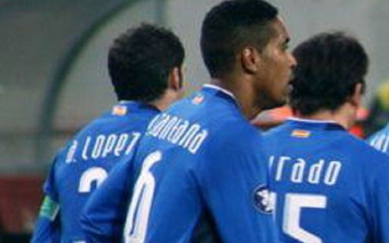 سانتانا في مواجهة ميسي