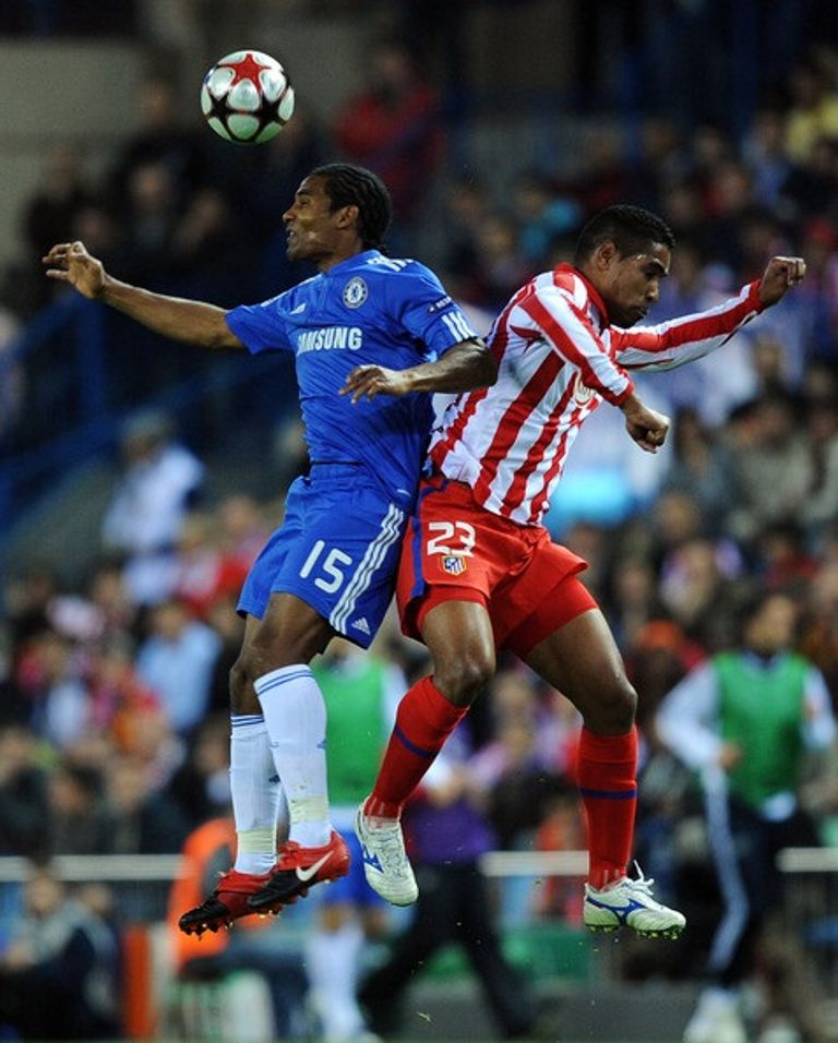 سانتانا في مواجهة ميسي