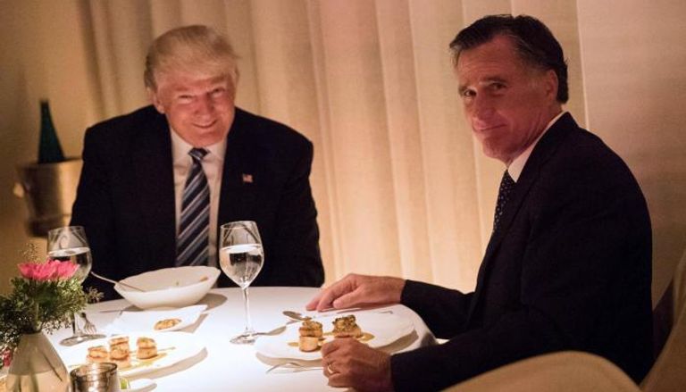 رومني يتناول العشاء مع ترامب