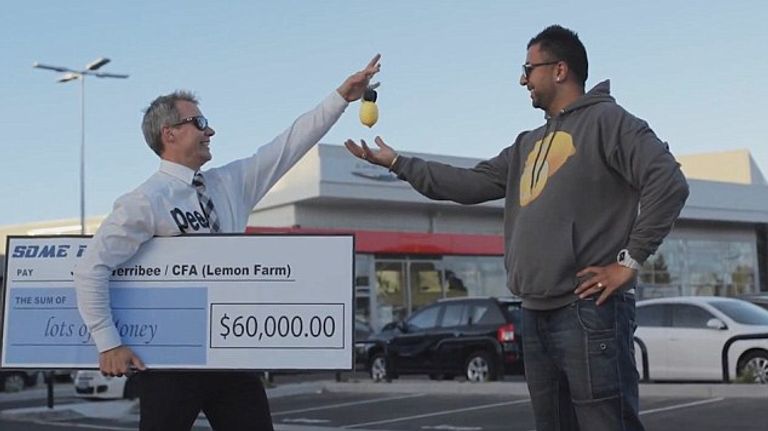 تيج الأسترالي في الفيديو كليب 