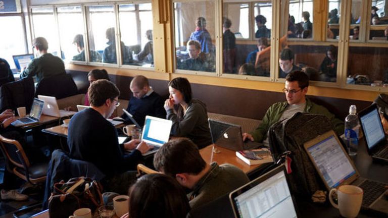 العمل في المقهى