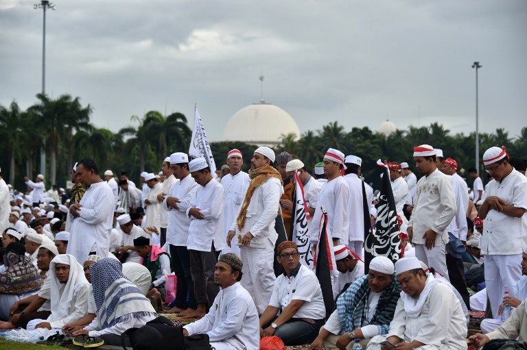 الآلاف يشاركون في احتجاج ضد حاكم جاكرتا