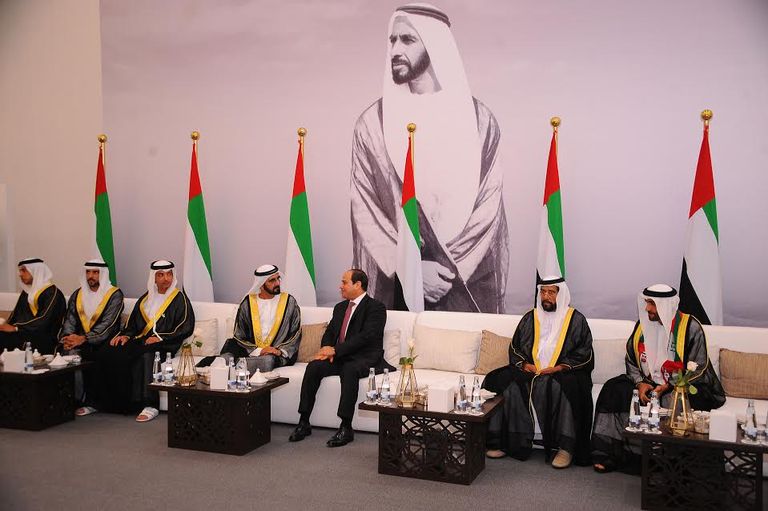 الشيخ محمد بن راشد يستقبل الرئيس السيسي